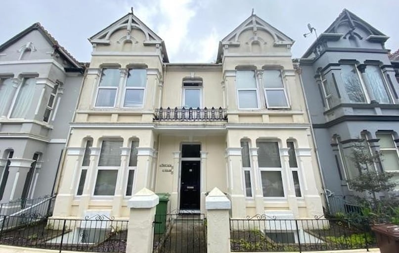 Connaught Avenue, Mutley, Plymouth - Image 1